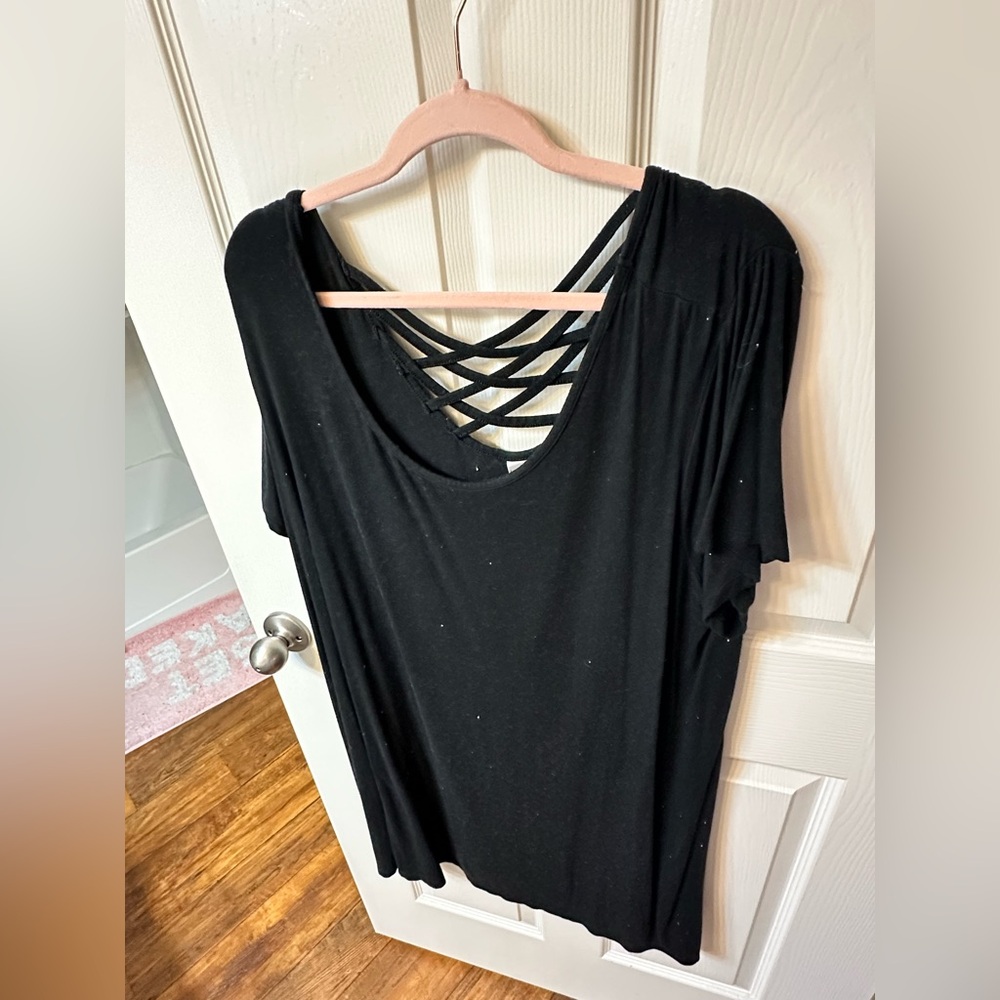 Terra & Sky Black Crisscross Back Short Sleeve Dress